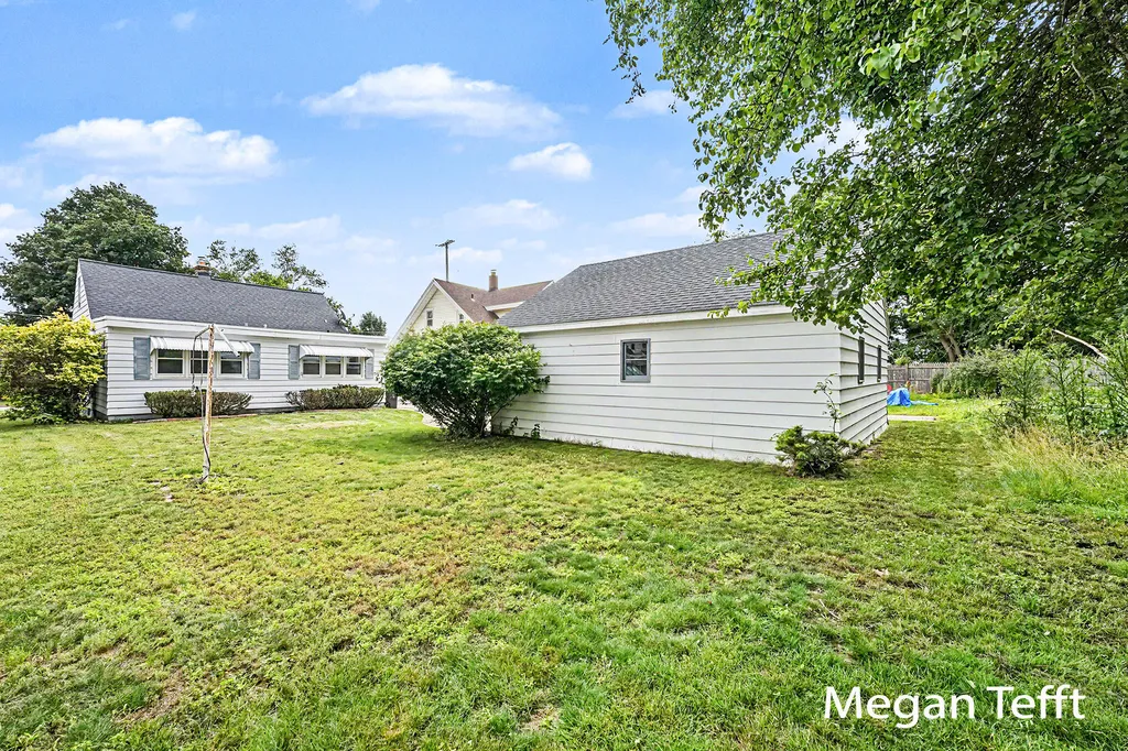 1955 Blandford Avenue SW Wyoming City MI 49519