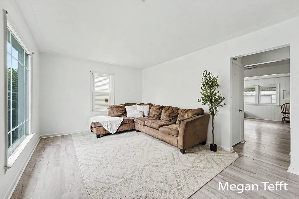 1955 Blandford Avenue SW Wyoming City MI 49519