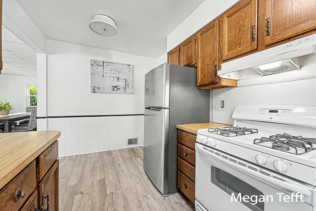 1955 Blandford Avenue SW Wyoming City MI 49519