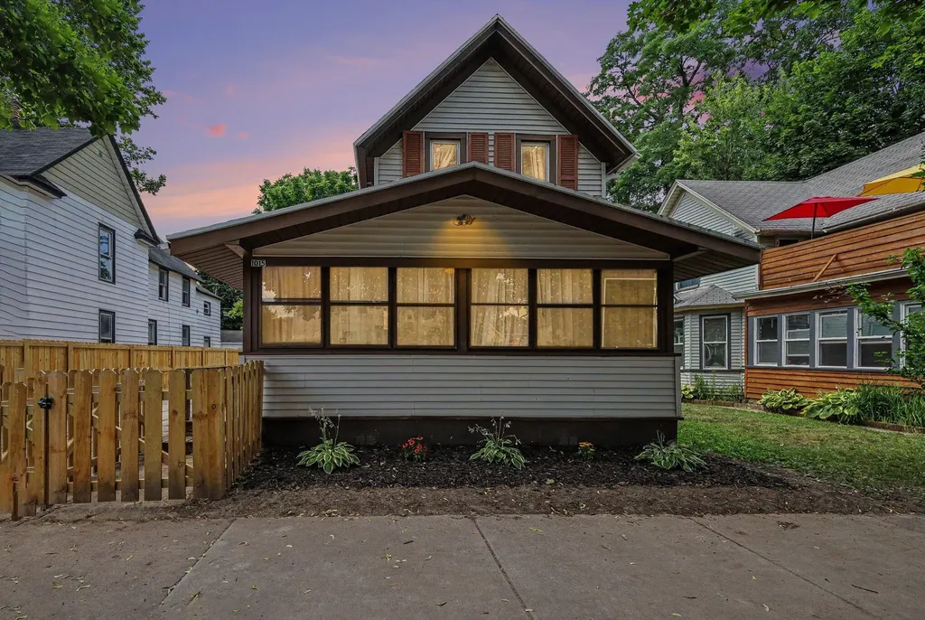 1015 Jennette Avenue NW Grand Rapids City MI 49504