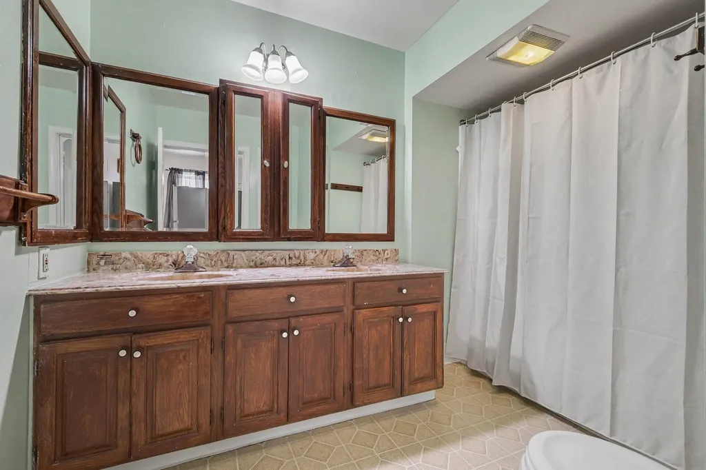 1015 Jennette Avenue NW Grand Rapids City MI 49504