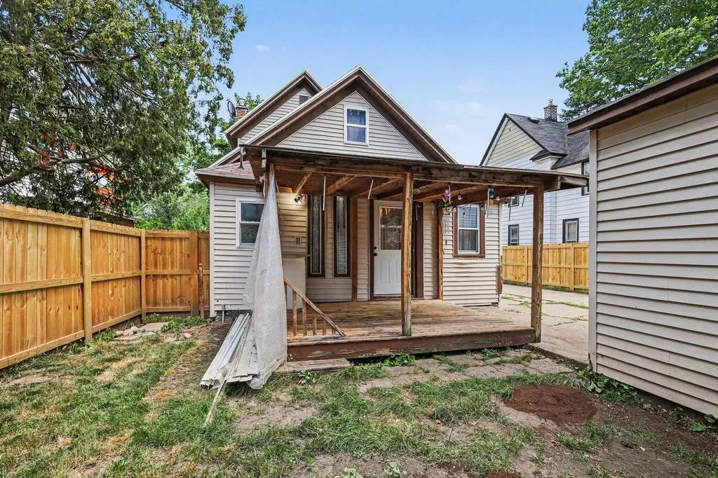 1015 Jennette Avenue NW Grand Rapids City MI 49504