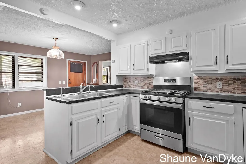 154 72nd Street SE Gaines Charter Township MI 49548