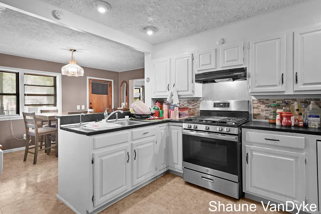 154 72nd Street SE Gaines Charter Township MI 49548