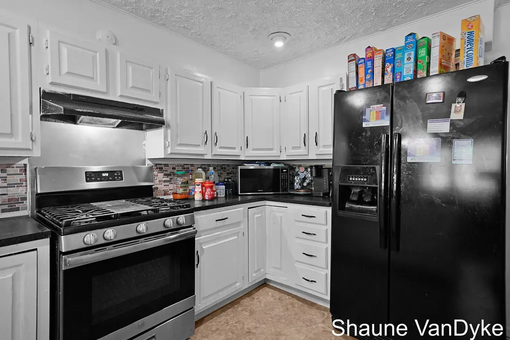 154 72nd Street SE Gaines Charter Township MI 49548