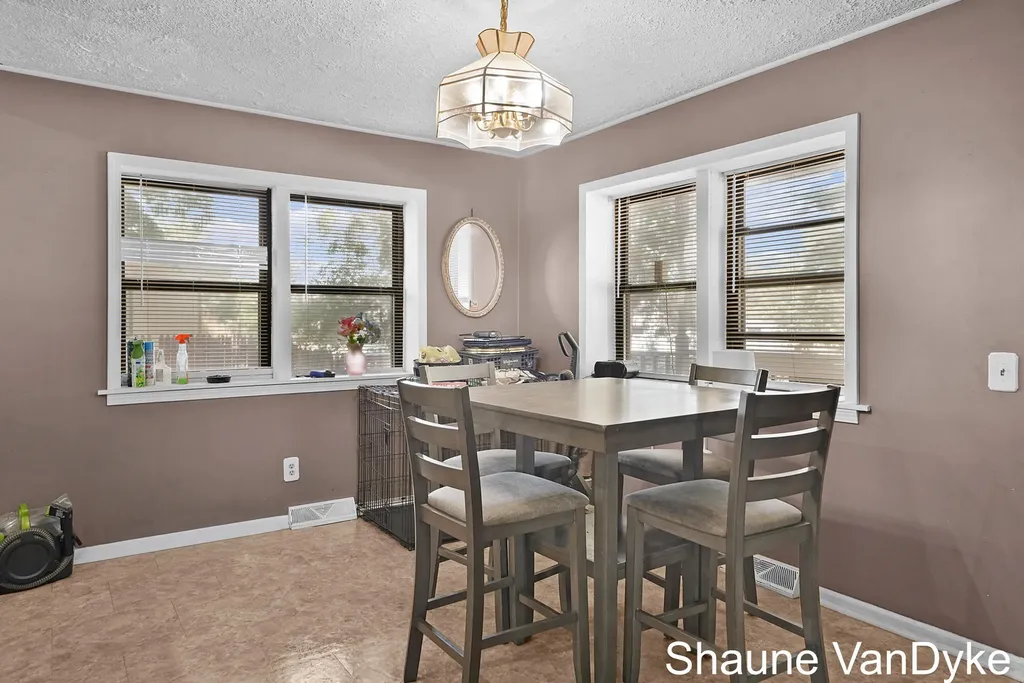 154 72nd Street SE Gaines Charter Township MI 49548