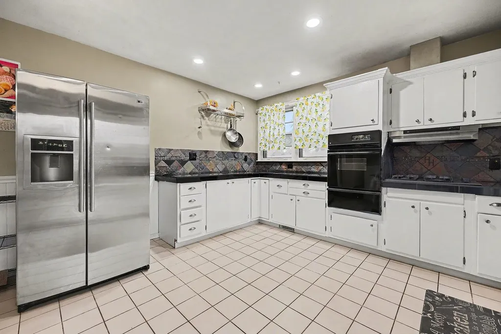 2463 Kinney Avenue NW Walker City MI 49534