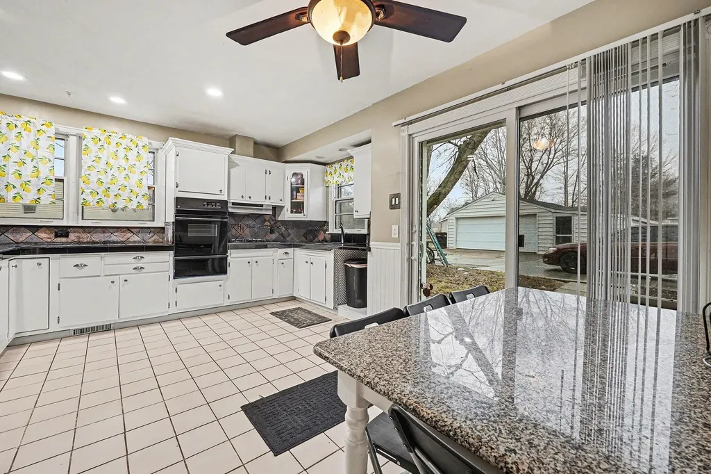 2463 Kinney Avenue NW Walker City MI 49534