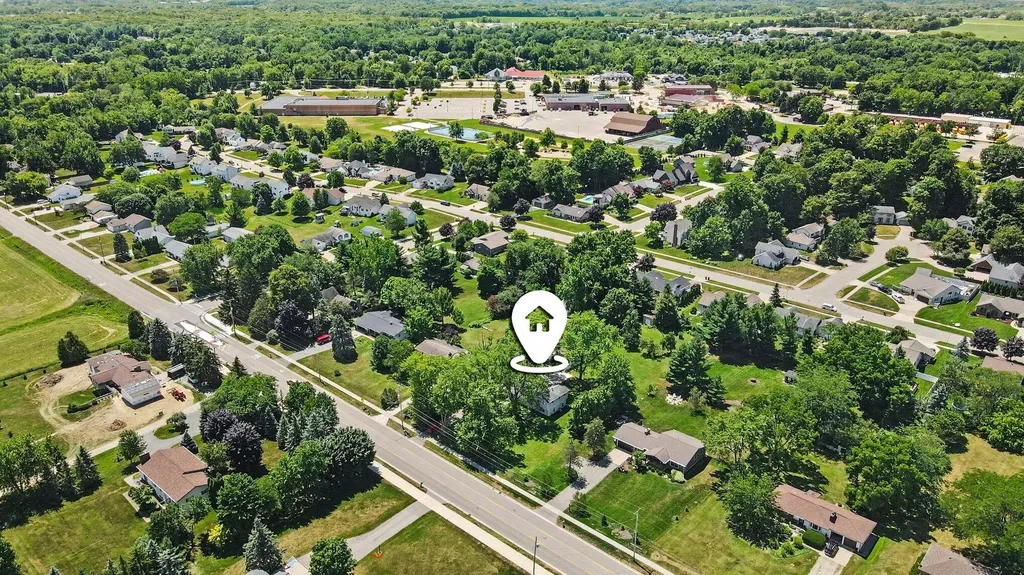 2463 Kinney Avenue NW Walker City MI 49534