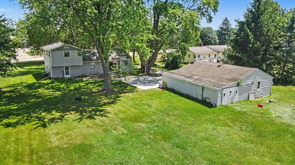 2463 Kinney Avenue NW Walker City MI 49534