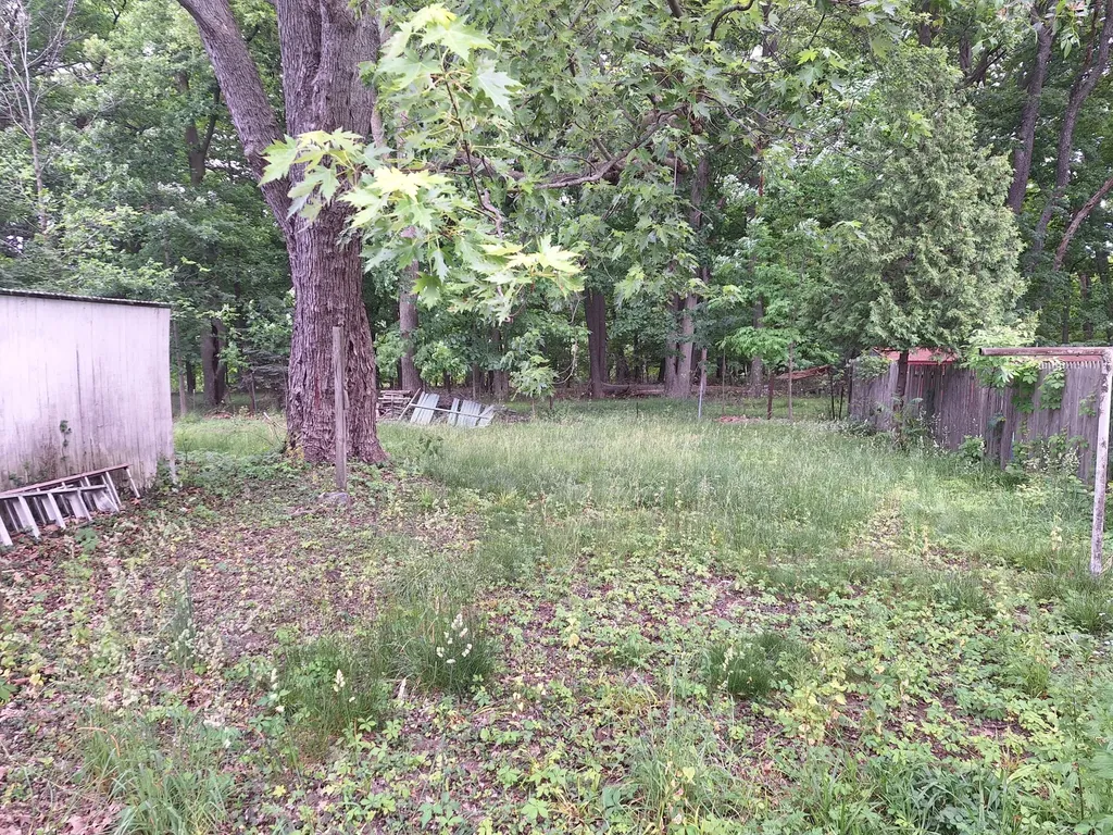 2104 Melvin Court Lansing Charter Township MI 48917