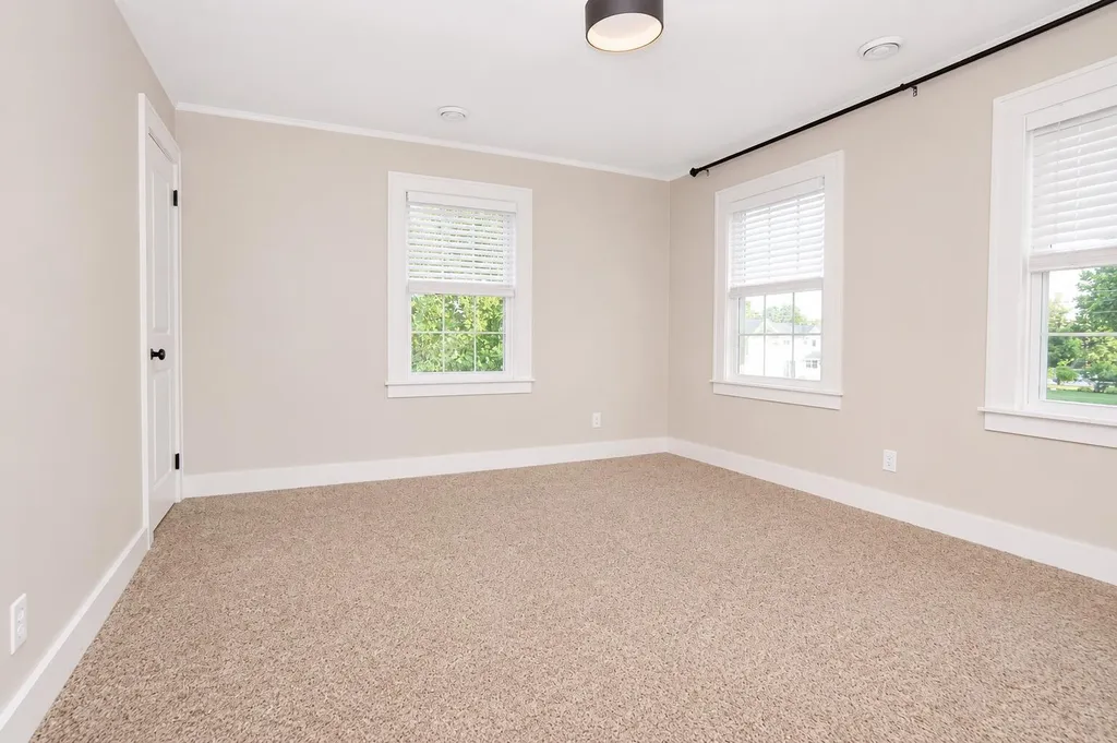 524 3 Mile Road NE Grand Rapids City MI 49505