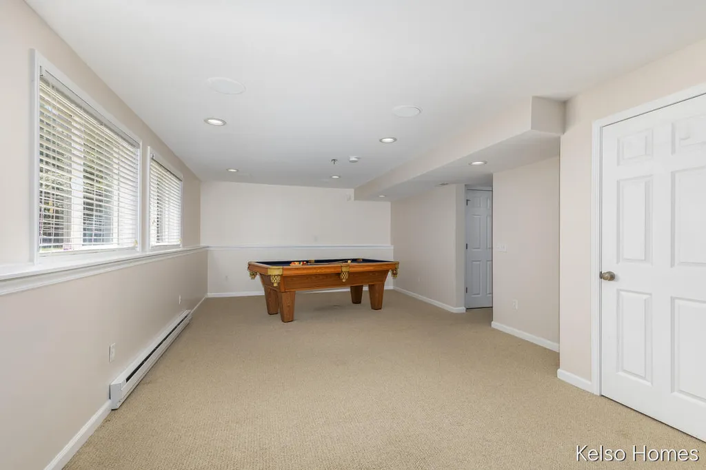 2222 Beatrice Drive NE Grand Rapids Charter Township MI 49505