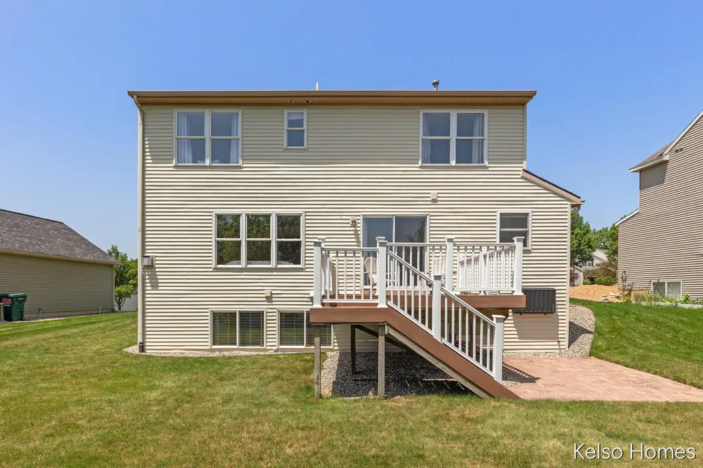 2222 Beatrice Drive NE Grand Rapids Charter Township MI 49505