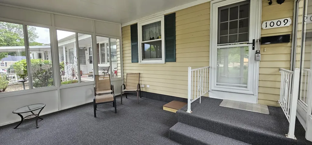1009 Village Lane Georgetown Charter Township MI 49428