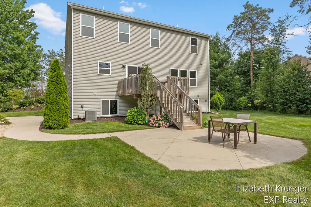 5951 S Sheridan Drive Fruitport Charter Township MI 49444