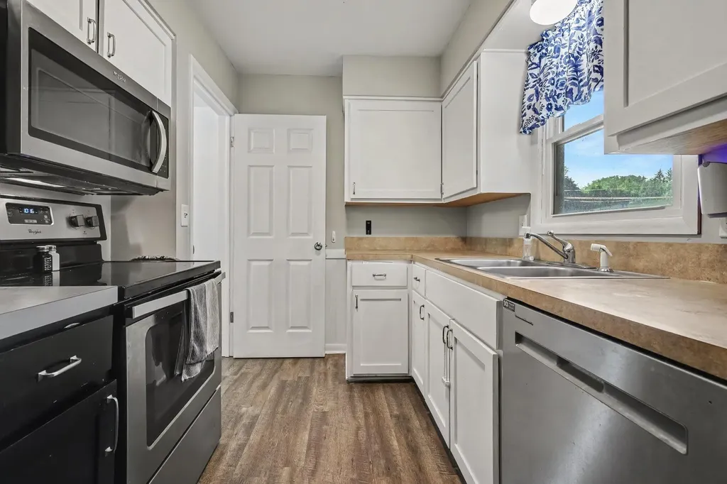 355 Nancy Street SE Kentwood City MI 49548