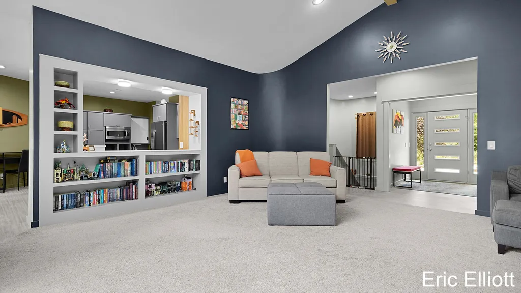 2219 Sawmill Drive NE Algoma Township MI 49341
