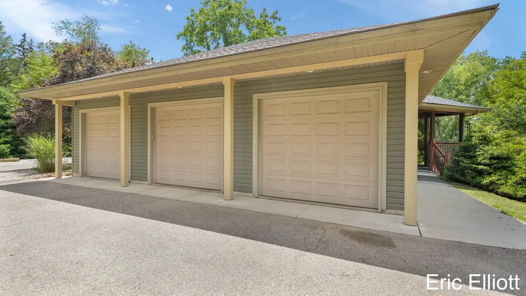 2219 Sawmill Drive NE Algoma Township MI 49341