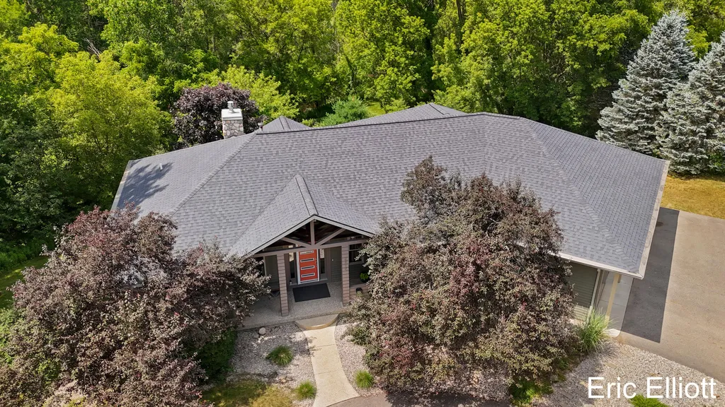 2219 Sawmill Drive NE Algoma Township MI 49341