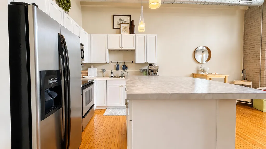 600 Broadway Avenue NW Grand Rapids City MI 49504