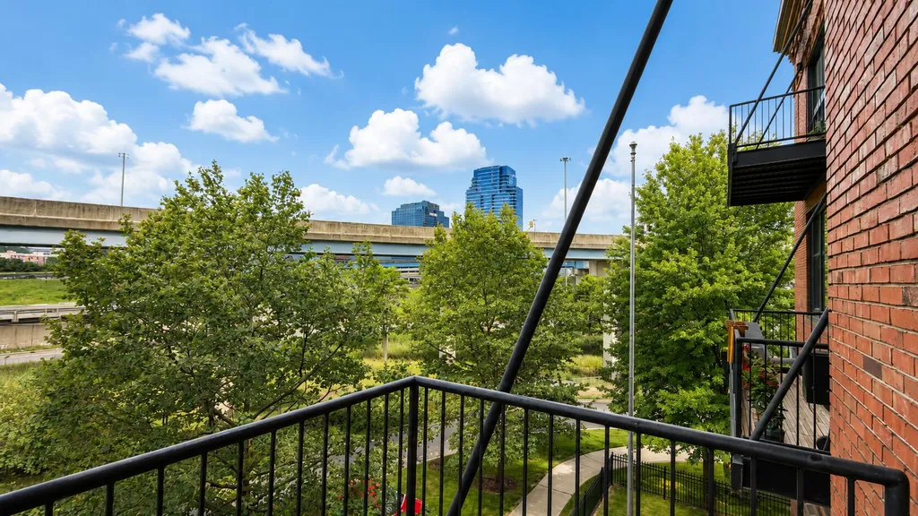 600 Broadway Avenue NW Grand Rapids City MI 49504