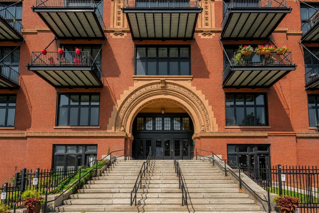 600 Broadway Avenue NW Grand Rapids City MI 49504