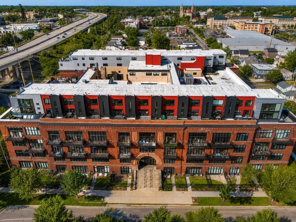 600 Broadway Avenue NW Grand Rapids City MI 49504