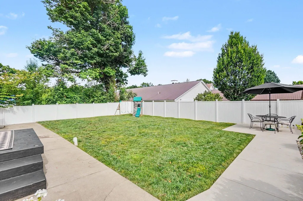 13 E Dayton Street Fremont City MI 49412