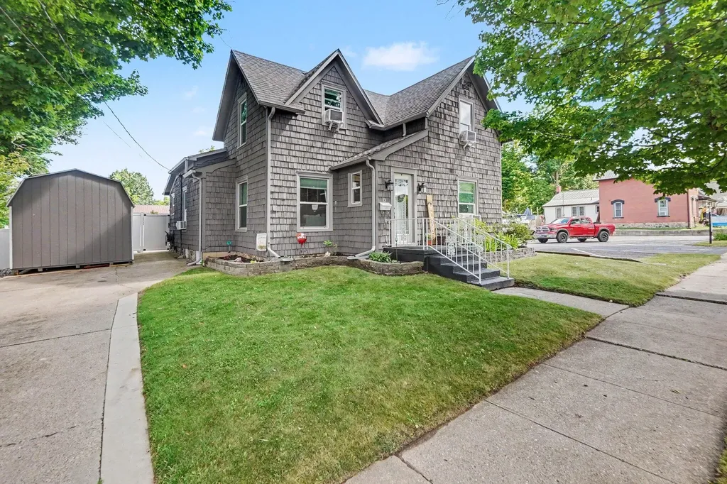 13 E Dayton Street Fremont City MI 49412