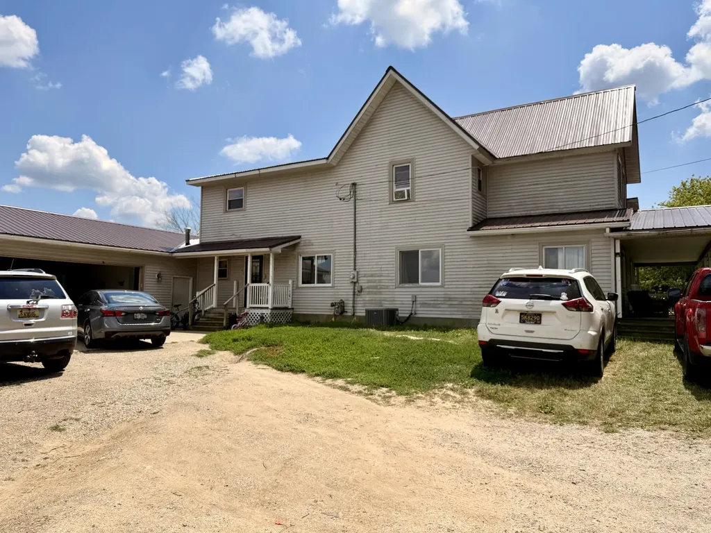 8565 S Mount Hope Road Bloomer Township MI 48811