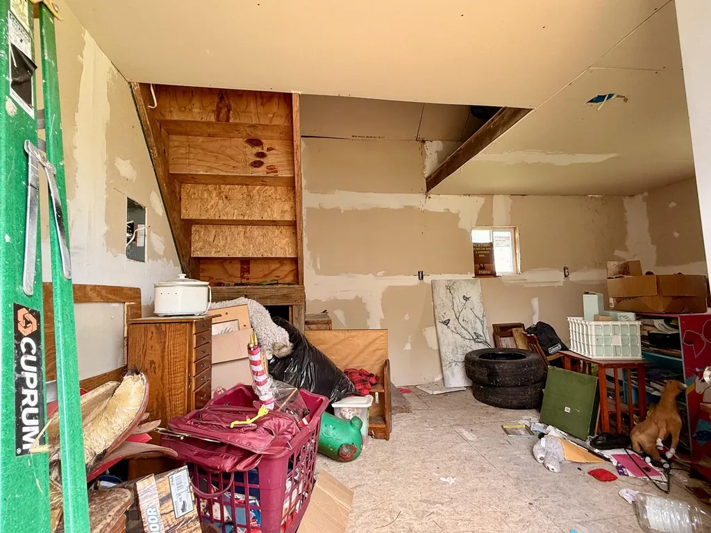 8565 S Mount Hope Road Bloomer Township MI 48811