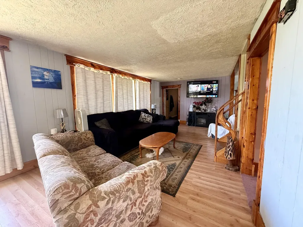8565 S Mount Hope Road Bloomer Township MI 48811