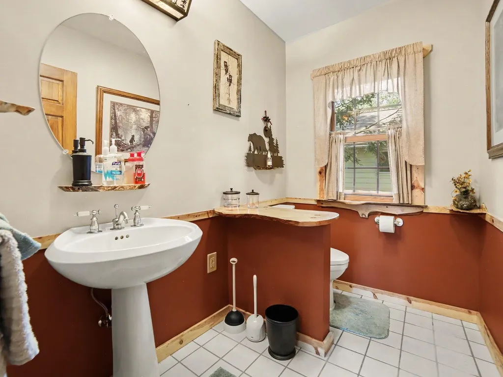 1615 Havenga Street Laketon Township MI 49445