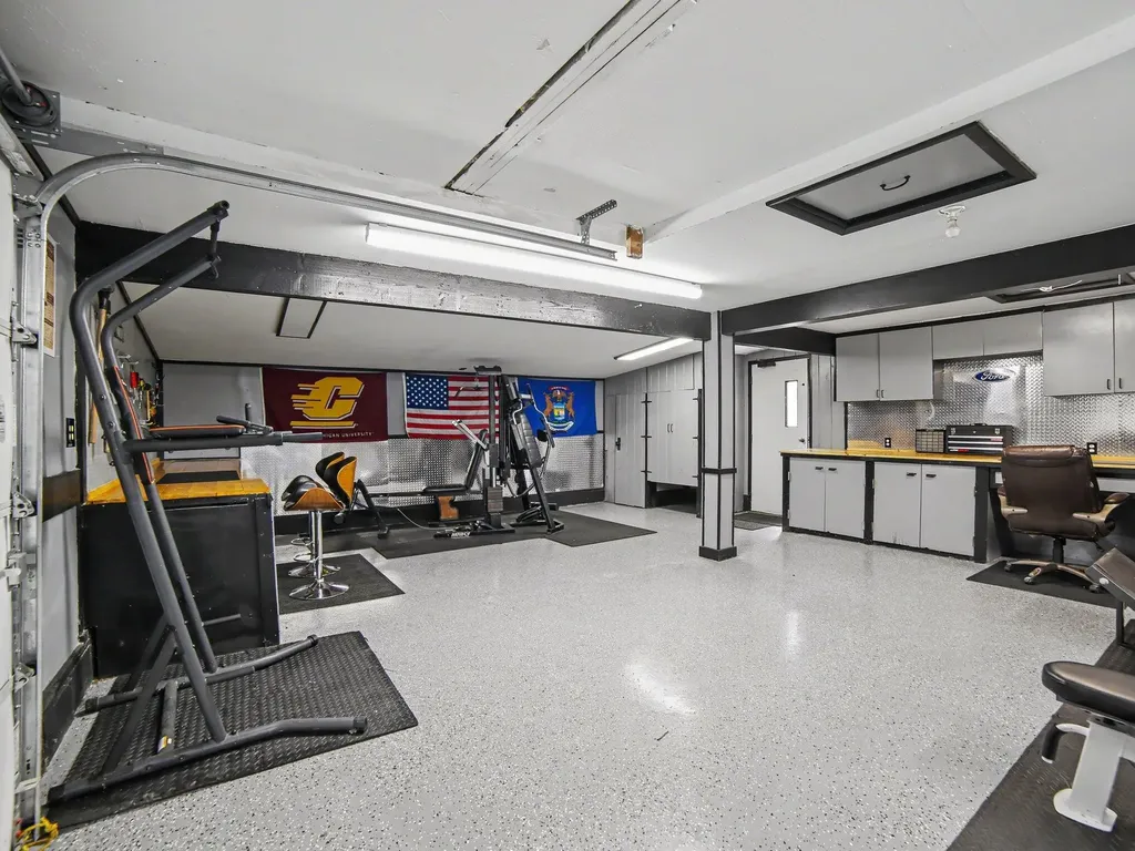 1615 Havenga Street Laketon Township MI 49445