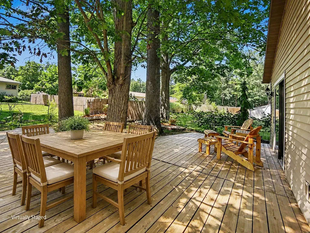 1615 Havenga Street Laketon Township MI 49445