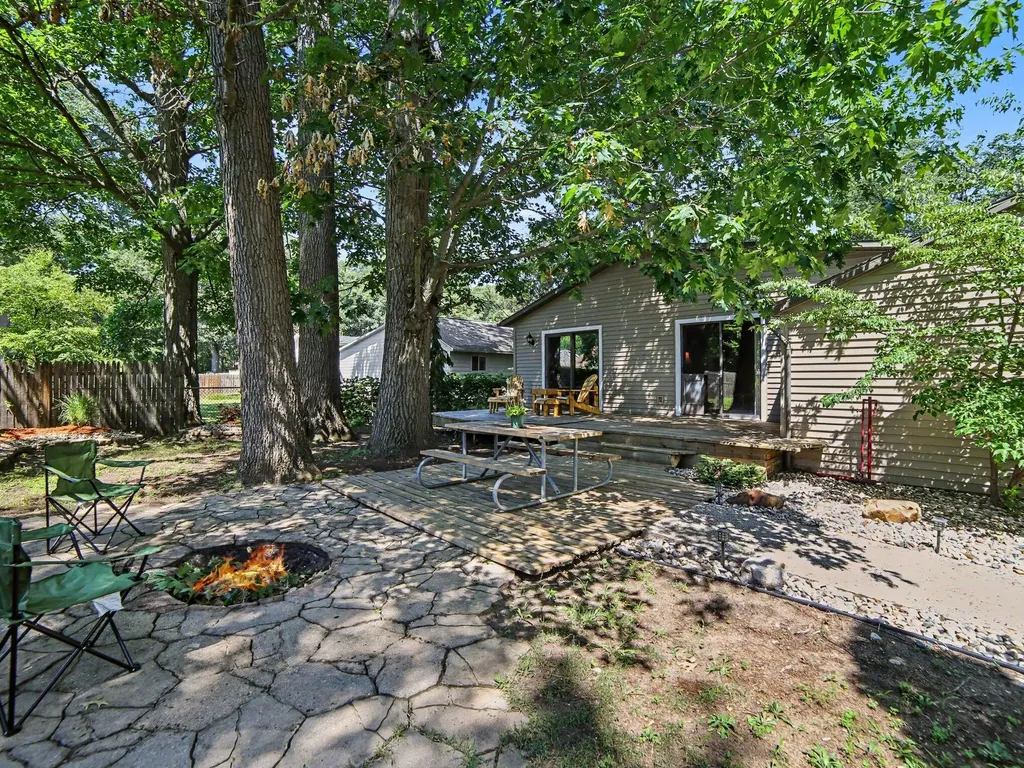 1615 Havenga Street Laketon Township MI 49445