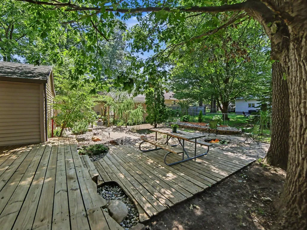1615 Havenga Street Laketon Township MI 49445