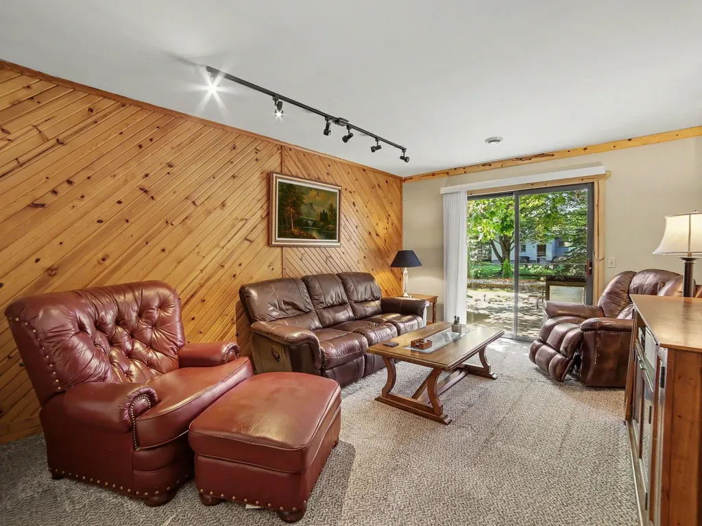1615 Havenga Street Laketon Township MI 49445