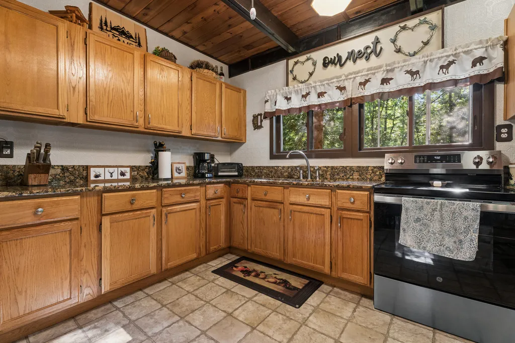 15355 Larry Road Hillman Township MI 49746