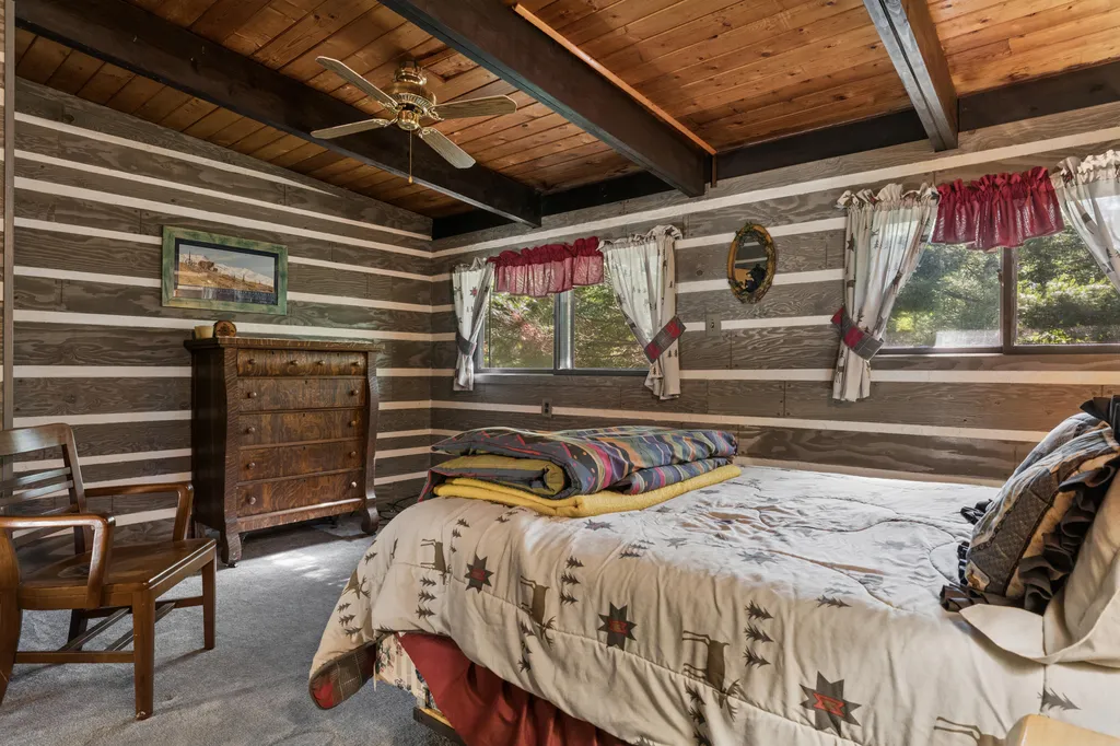 15355 Larry Road Hillman Township MI 49746