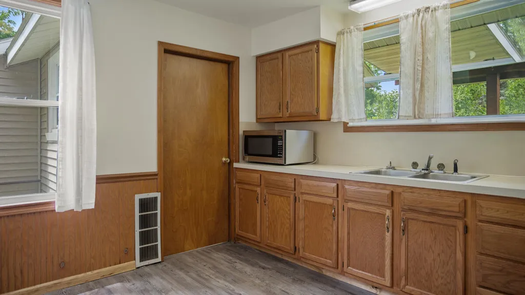 189 E Cross Street Unknown City MI 48815