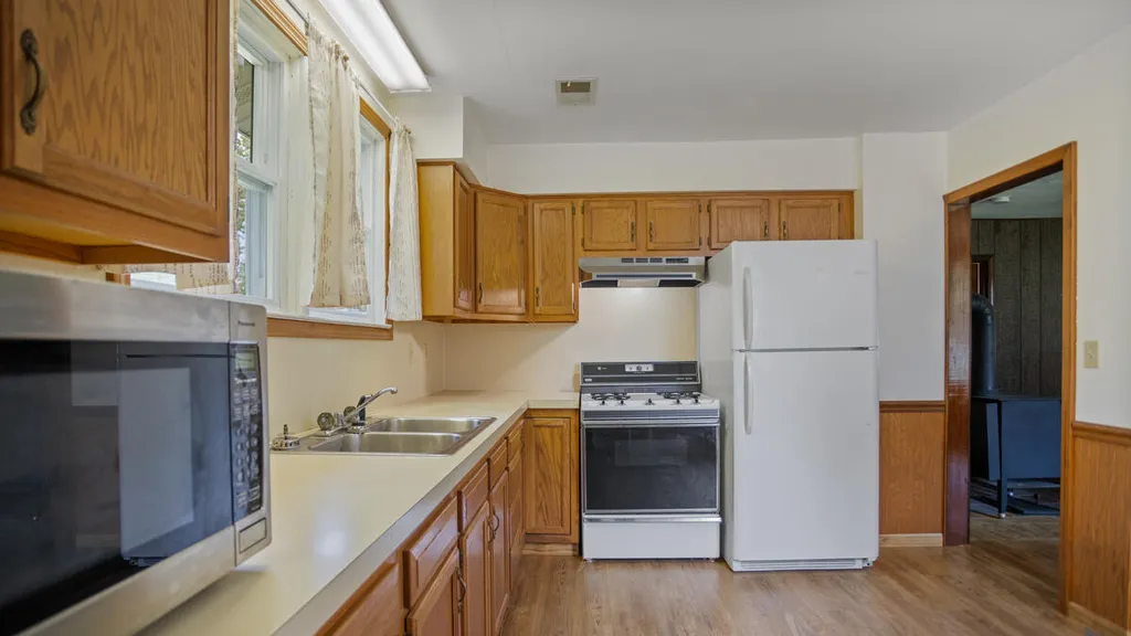 189 E Cross Street Unknown City MI 48815