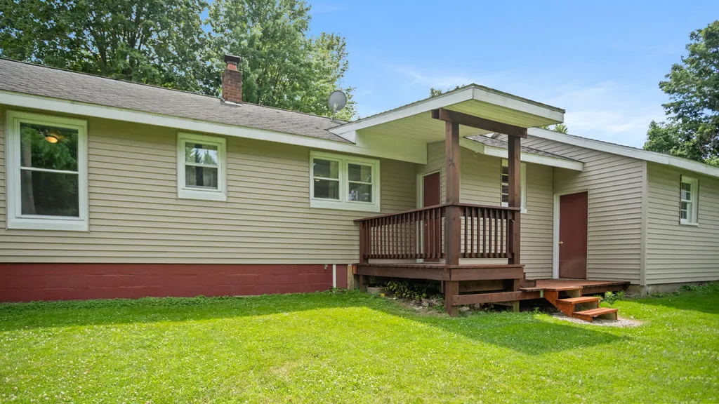 189 E Cross Street Unknown City MI 48815