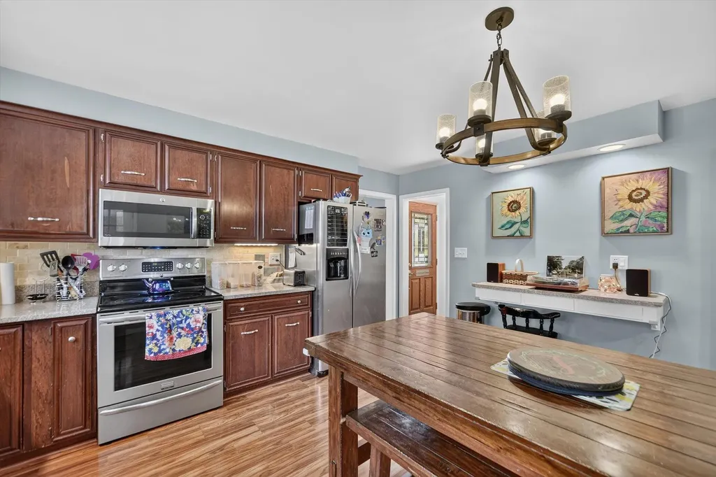 411 S Higby Street Jackson City MI 49203