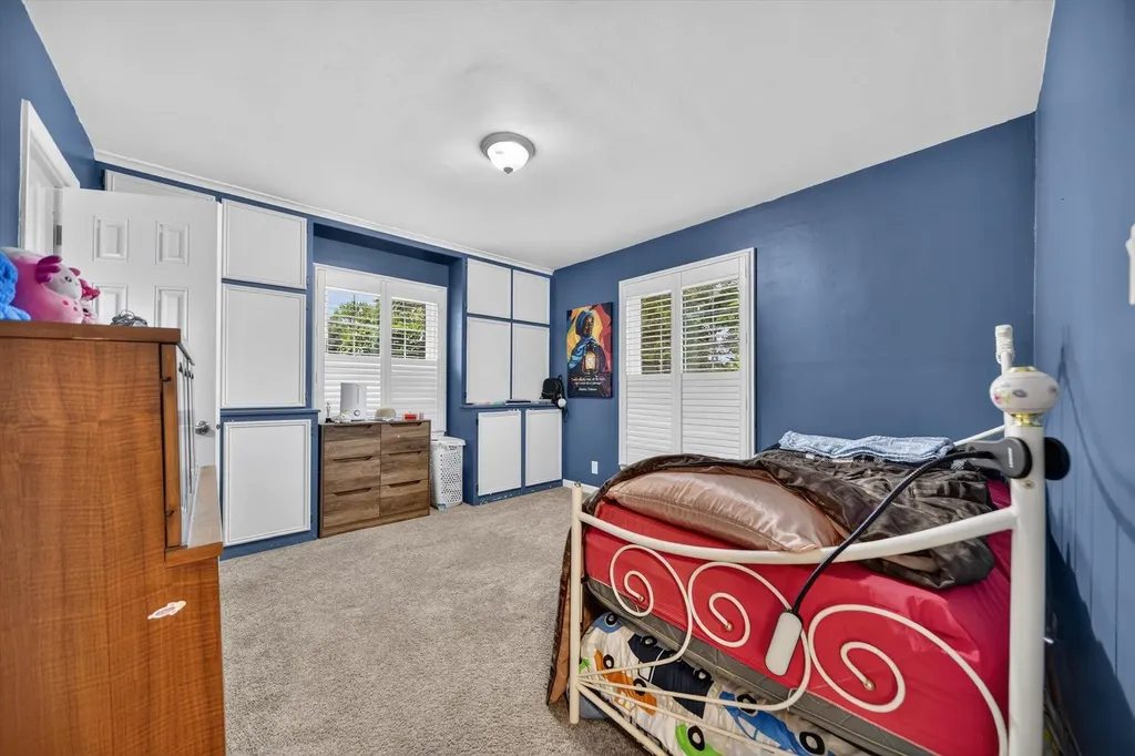 411 S Higby Street Jackson City MI 49203