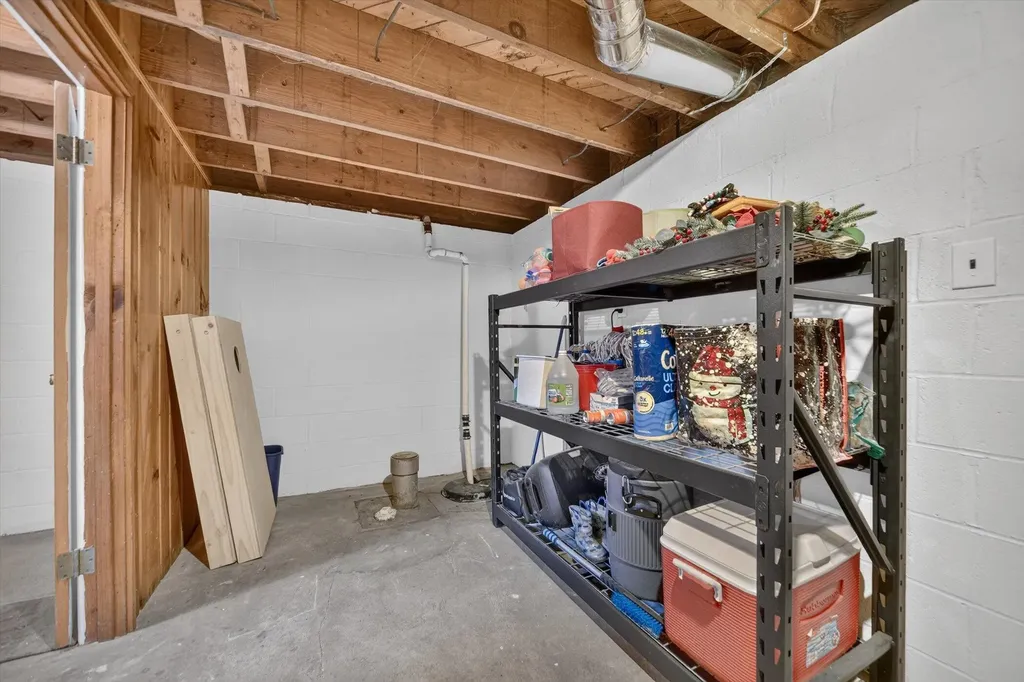 411 S Higby Street Jackson City MI 49203
