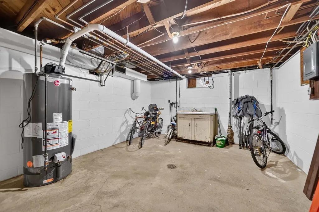 411 S Higby Street Jackson City MI 49203