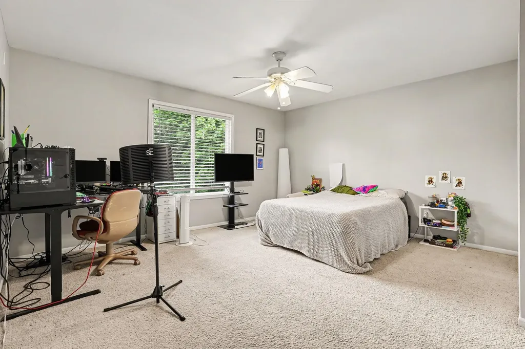 5080 Stauffer Avenue SE Kentwood City MI 49508