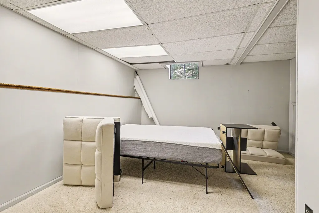 5080 Stauffer Avenue SE Kentwood City MI 49508
